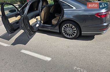 Седан Audi A8 2021 в Києві