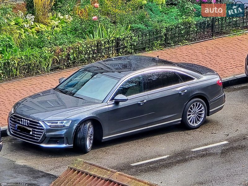 Седан Audi A8 2021 в Києві