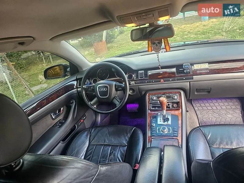 Audi A8 2004
