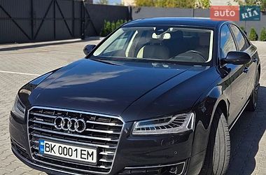Седан Audi A8 2016 в Дубно
