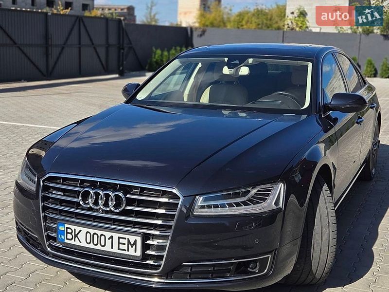 Седан Audi A8 2016 в Дубно