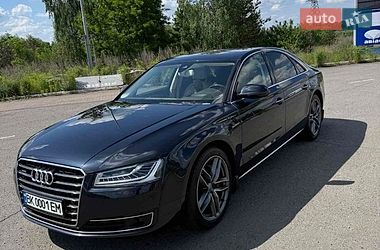 Седан Audi A8 2016 в Дубно