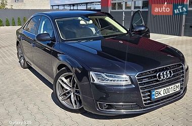 Седан Audi A8 2016 в Дубно