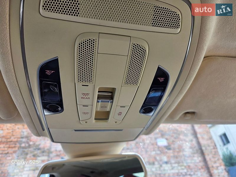 Седан Audi A8 2016 в Дубно
