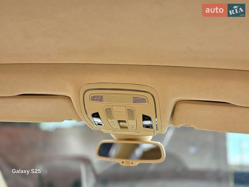 Седан Audi A8 2016 в Дубно