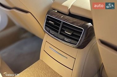Седан Audi A8 2016 в Дубно