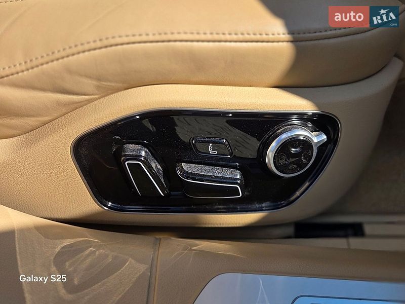 Седан Audi A8 2016 в Дубно