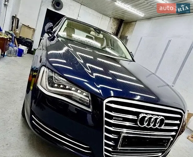 Audi A8
