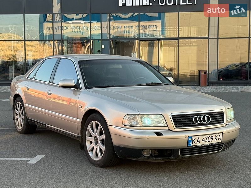 Седан Audi A8 2000 в Киеве