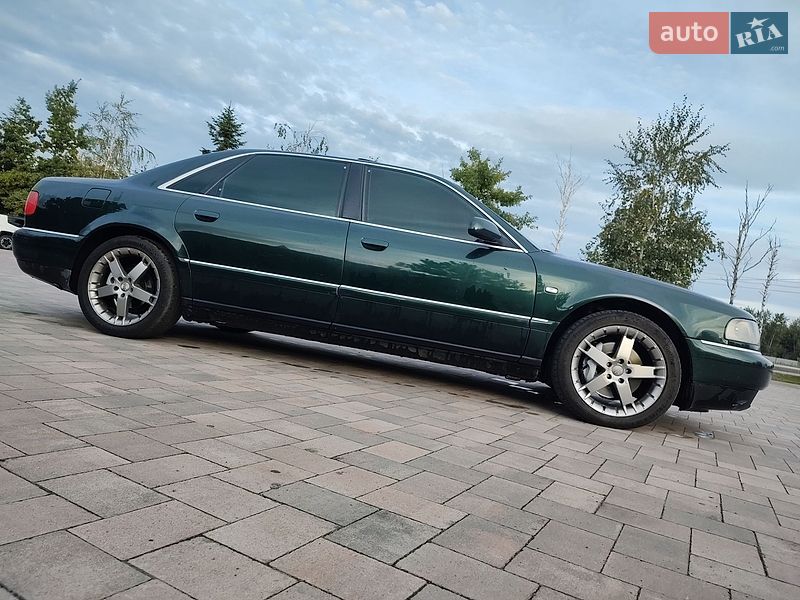 Седан Audi A8 2000 в Ивано-Франковске