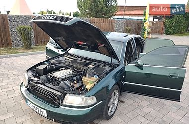 Седан Audi A8 2000 в Ивано-Франковске