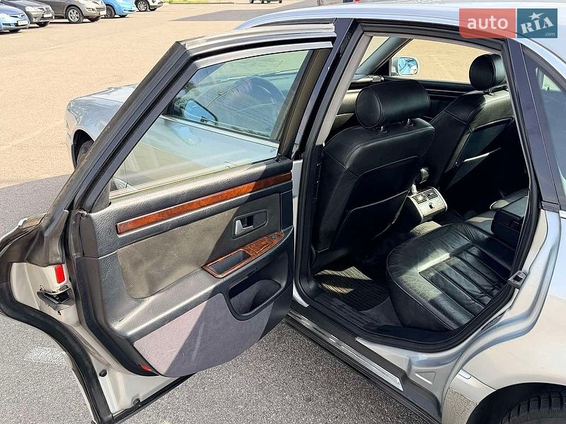 Седан Audi A8 1997 в Киеве
