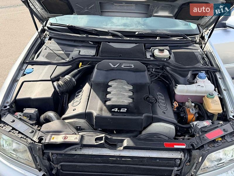 Седан Audi A8 1997 в Киеве