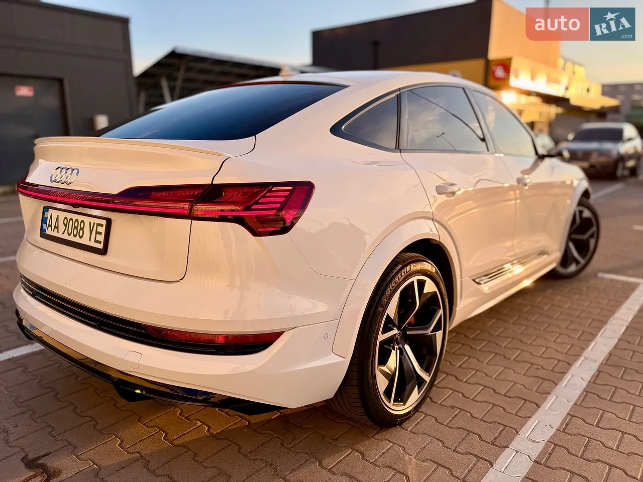 2020 Audi e-tron S Sportback - мініатюра 5