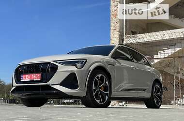 Audi e-tron S  2021