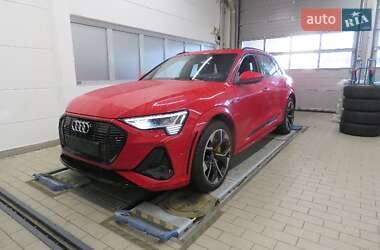 Audi e-tron S  2021