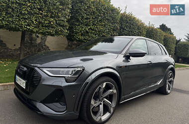 Audi e-tron S  2022
