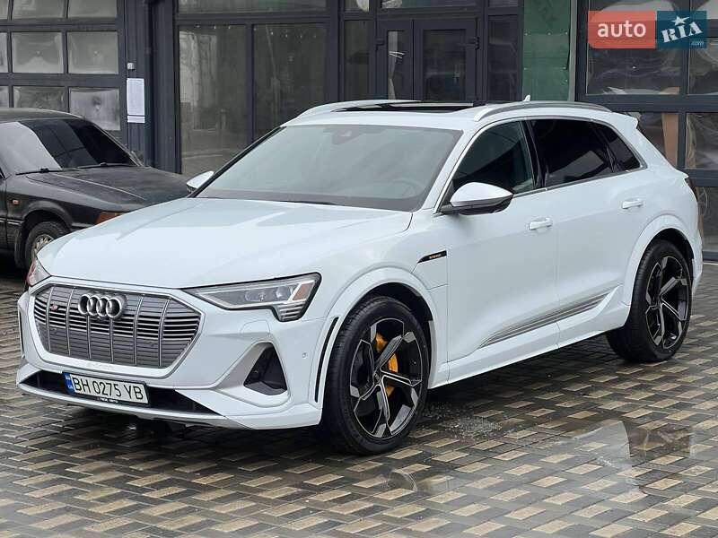Внедорожник / Кроссовер Audi e-tron S