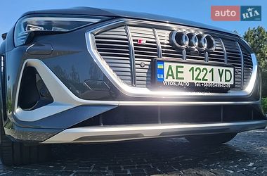 Audi e-tron S  2022