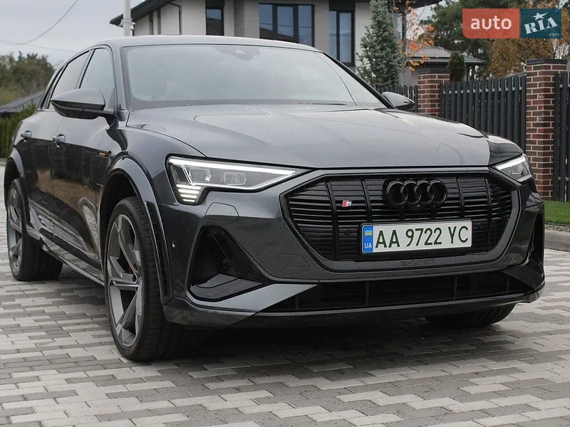 Audi e-tron S