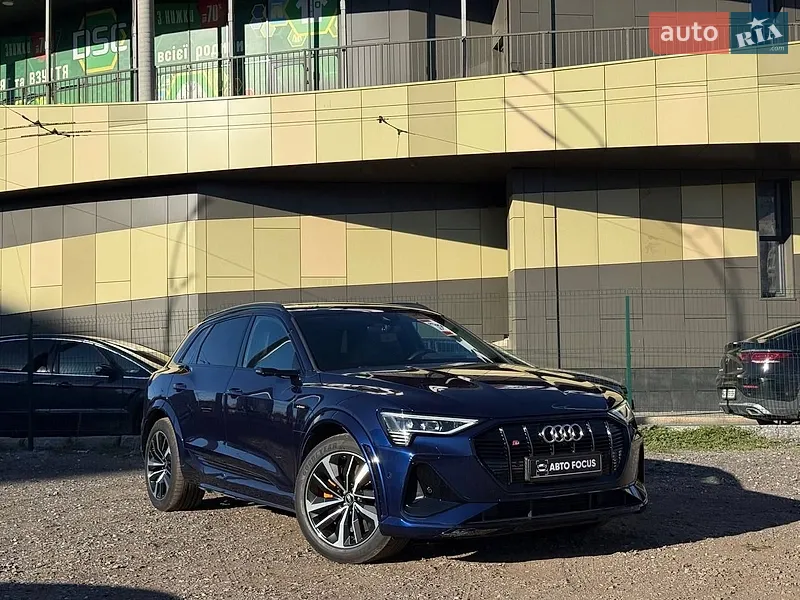 Audi e-tron S