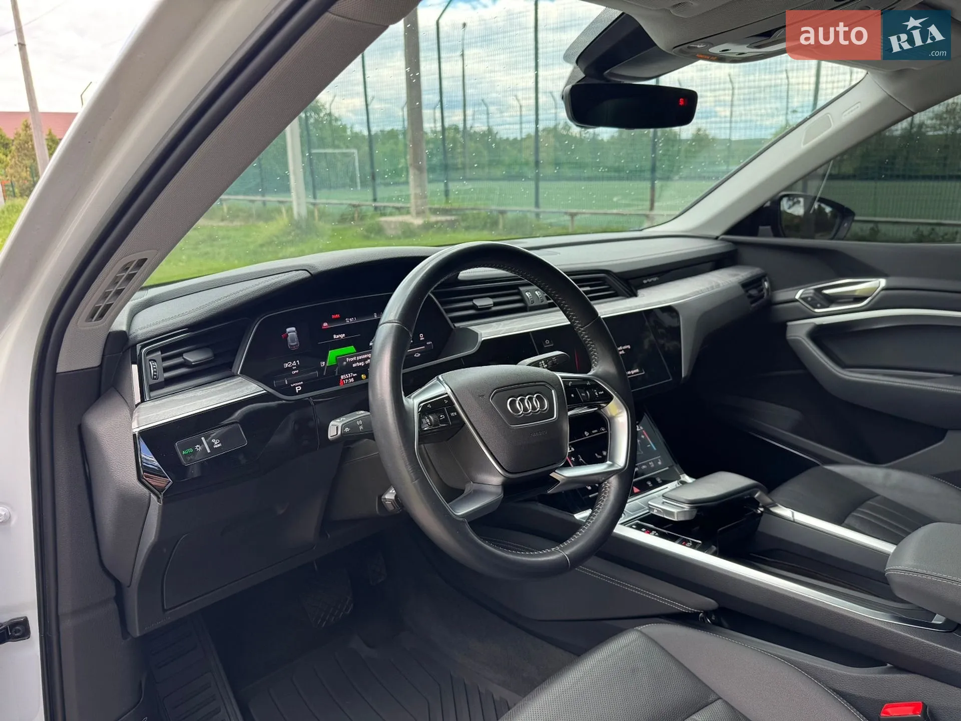 Audi e-tron Sportback 2020 VIN WA12AAGE6MB000831 фото оголошення 13 з 25