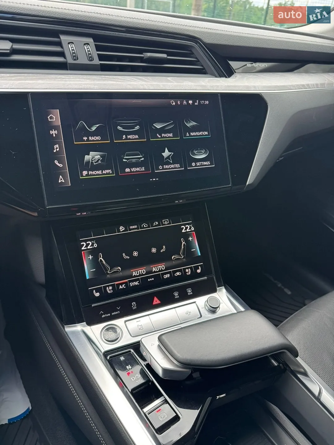 Audi e-tron Sportback 2020 VIN WA12AAGE6MB000831 фото оголошення 17 з 25