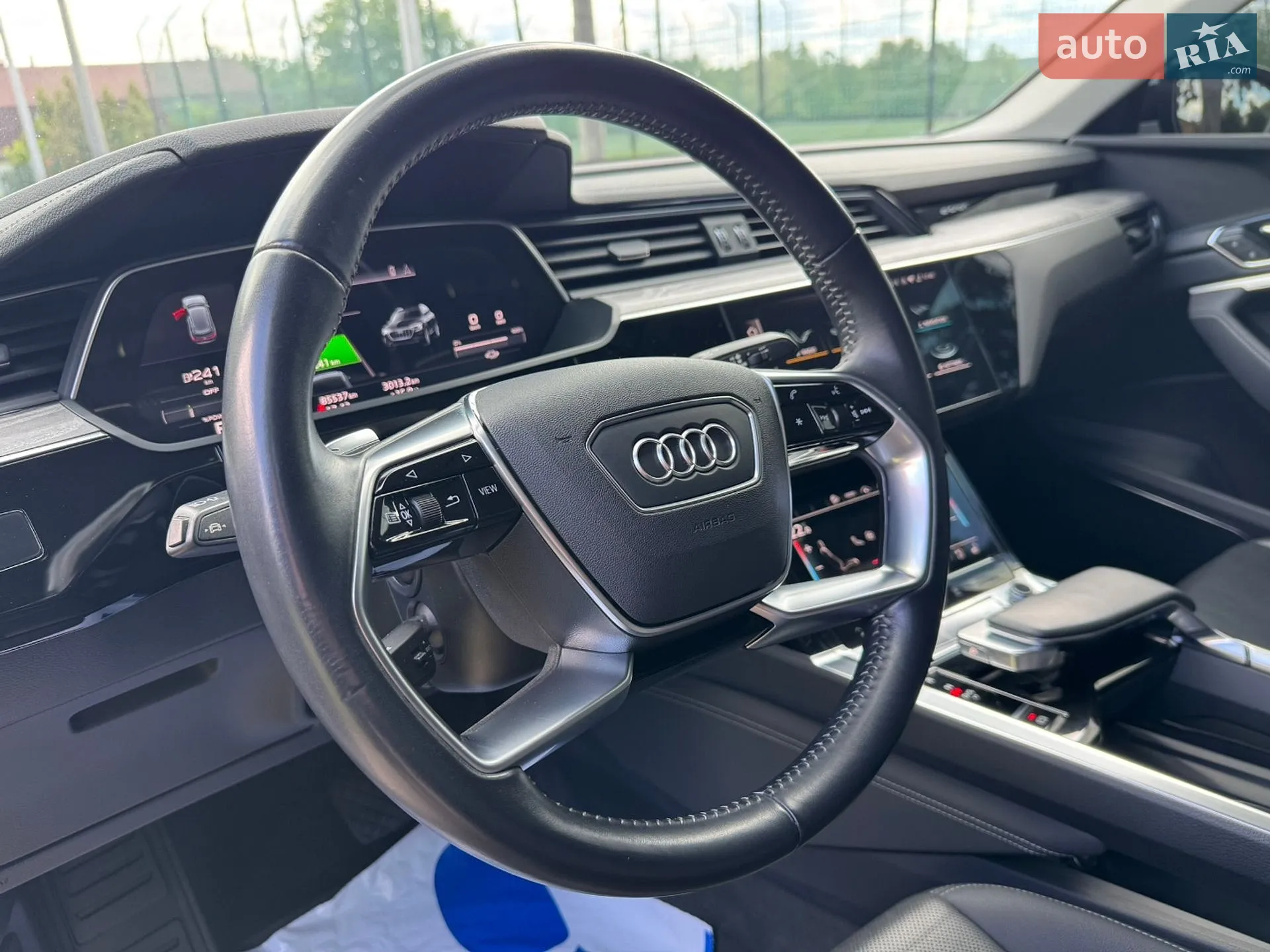 Audi e-tron Sportback 2020 VIN WA12AAGE6MB000831 фото оголошення 15 з 25