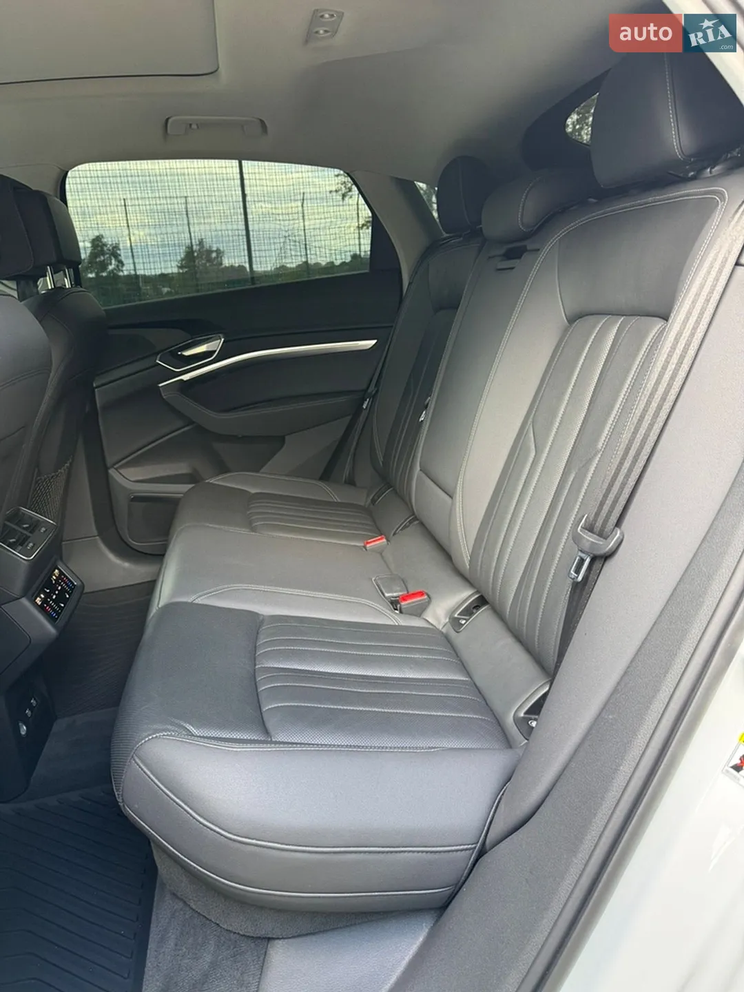 Audi e-tron Sportback 2020 VIN WA12AAGE6MB000831 фото оголошення 21 з 25