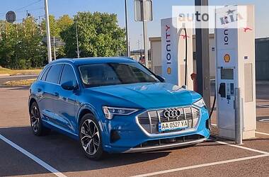 Audi e-tron  2019