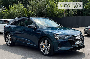 Audi e-tron  2019