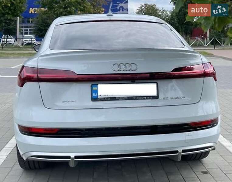Позашляховик / Кросовер Audi e-tron 2020 в Дніпрі