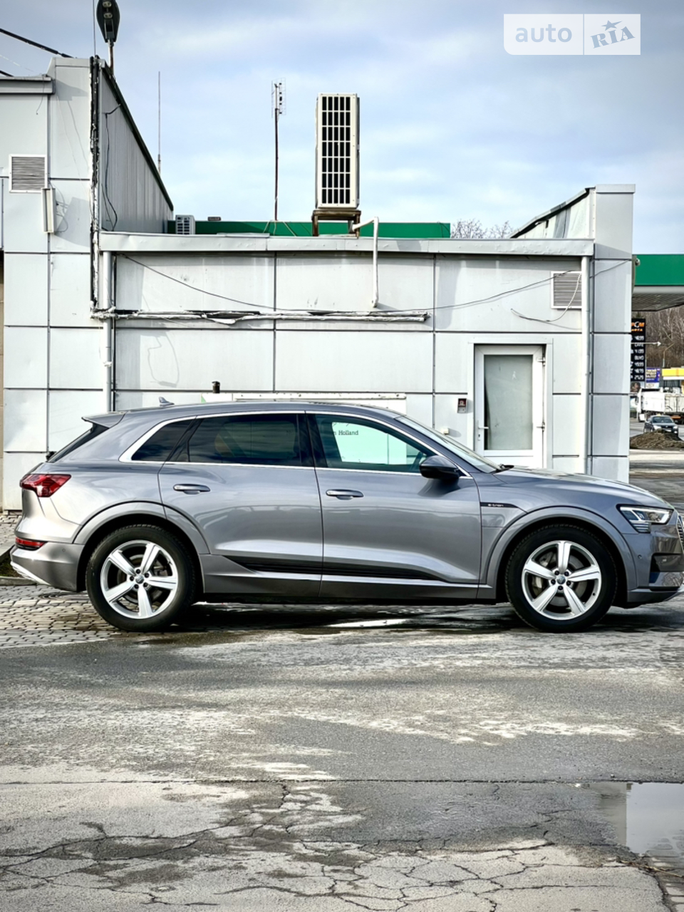 2019 Audi e-tron - мініатюра 5
