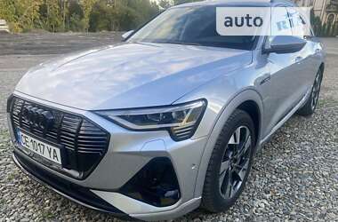 Audi e-tron  2022
