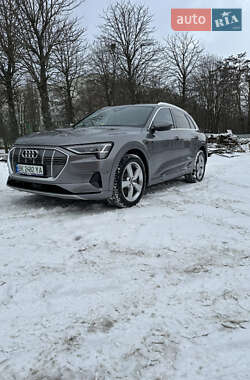 Audi e-tron  2019