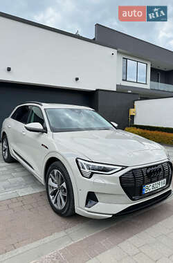 Audi e-tron  2020