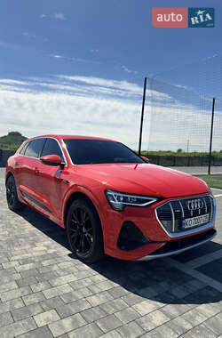 Audi e-tron  2022