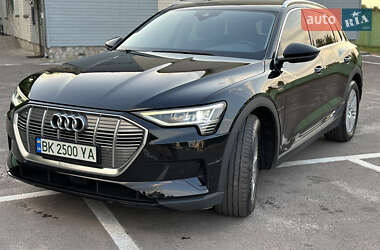 Audi e-tron  2019