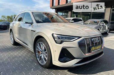 Audi e-tron  2020