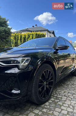Audi e-tron  2020