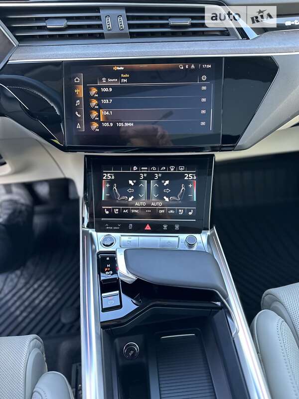 Позашляховик / Кросовер Audi e-tron 2020 в Вінниці