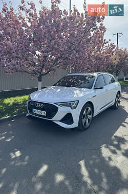 Audi e-tron  2020