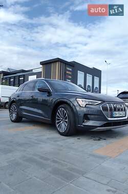Audi e-tron  2019