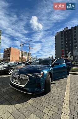 Audi e-tron  2019