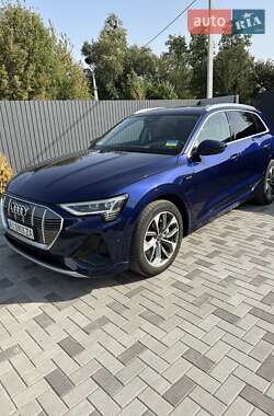 Audi e-tron  2020