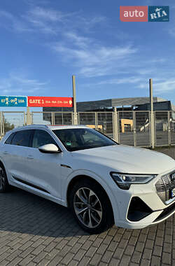 Audi e-tron  2020