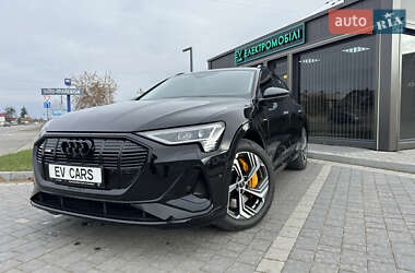 Audi e-tron  2023