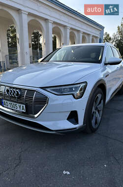 Audi e-tron  2019