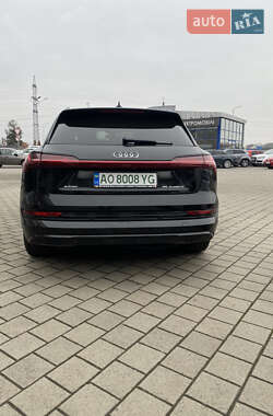 Audi e-tron  2019