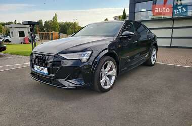 Audi e-tron  2022
